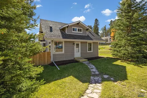 132 Harney #132 HARNEY ST, Custer, SD 57730