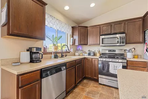 495 Stealth Ln, Box Elder, SD 57719 photo 10