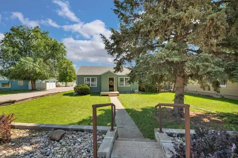 4125 Canyon Lake Dr, Rapid City, SD 57702