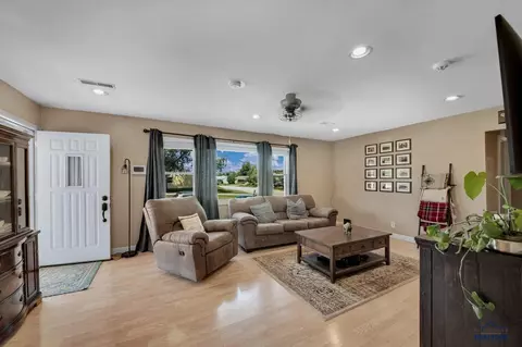 2402 Willow Ave, Rapid City, SD 57701 photo 4