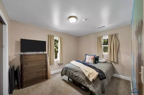 2402 Willow Ave, Rapid City, SD 57701 photo 10