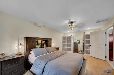 2402 Willow Ave, Rapid City, SD 57701 photo 8