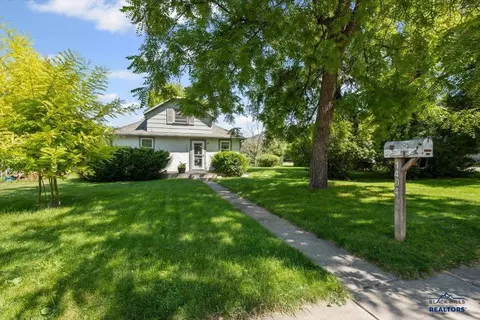 1404 N 3rd St, Spearfish, SD 57783 photo 2