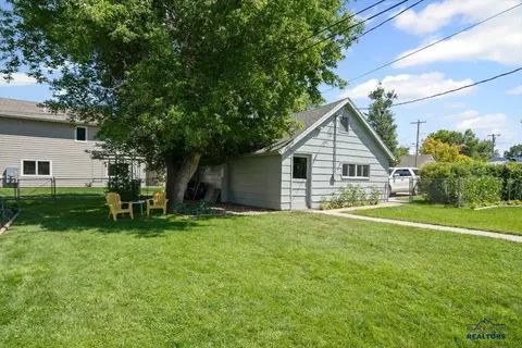 1404 N 3rd St, Spearfish, SD 57783 photo 6