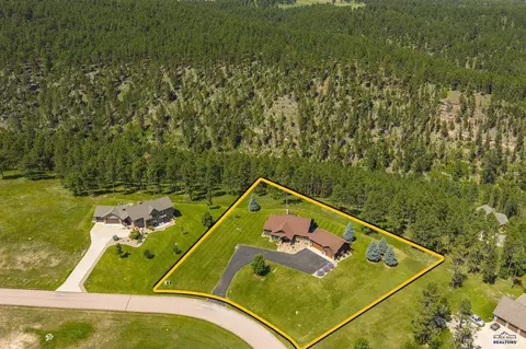 9080 Ivory Cliffs Ln, Rapid City, SD 57702
