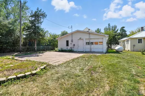 412 Norris, Wall, SD 57790 photo 32