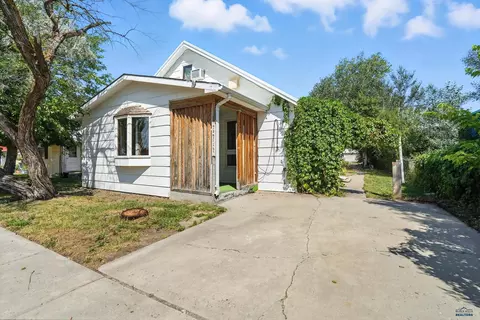 412 Norris, Wall, SD 57790