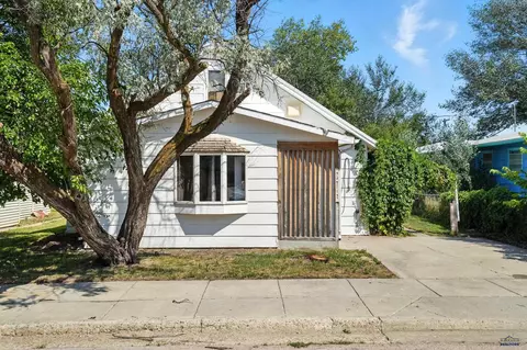 412 Norris, Wall, SD 57790 photo 2