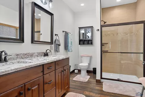 Bath - 13504 Frontier Loop, Piedmont, SD 57769 photo 2 of 4