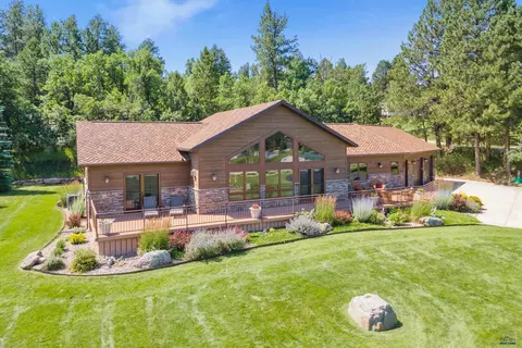 20762 Burchette Ln, Sturgis, SD 57785