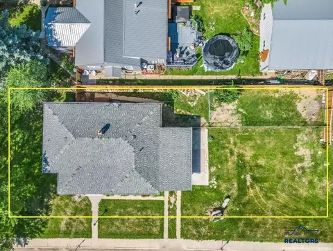 1105 Meade St, Belle Fourche, SD 57717 photo 5