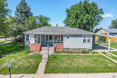 1105 Meade St, Belle Fourche, SD 57717