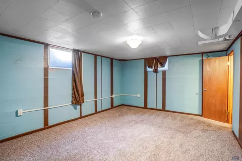 1105 Meade St, Belle Fourche, SD 57717 photo 25