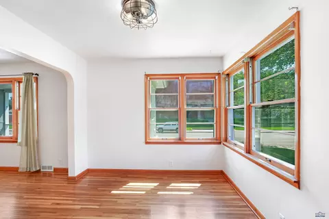 1105 Meade St, Belle Fourche, SD 57717 photo 14