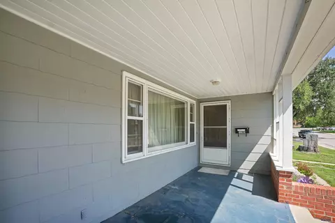1105 Meade St, Belle Fourche, SD 57717 photo 7