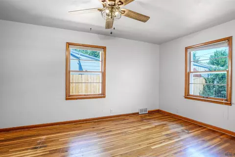 1105 Meade St, Belle Fourche, SD 57717 photo 22