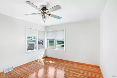 1105 Meade St, Belle Fourche, SD 57717 photo 19