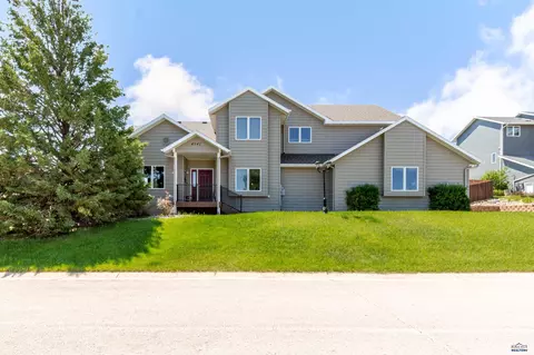 4941 Springtree Ct, Rapid City, SD 57702