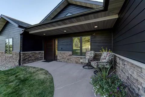 Exterior - 11840 Ridgefield Ct, Spearfish, SD 57783 photo 3 of 8