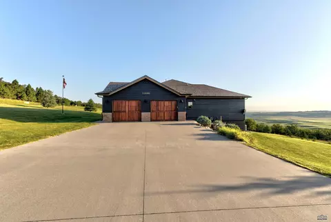 Exterior - 11840 Ridgefield Ct, Spearfish, SD 57783 photo 5 of 8