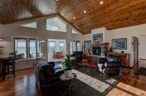 Living - 11840 Ridgefield Ct, Spearfish, SD 57783 photo 1 of 4