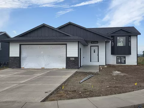3927 Magnum Ct, Rapid City, SD 57703