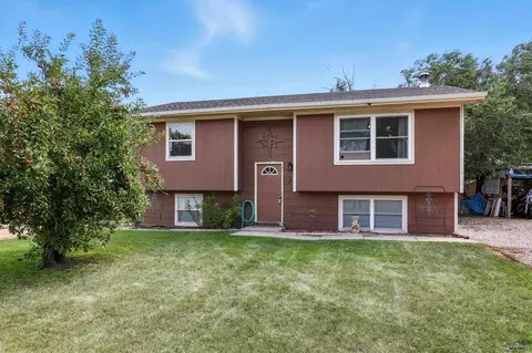 4320 Steeler Ln, Rapid City, SD 57701