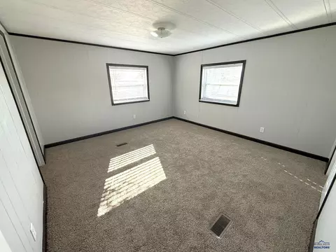 9514 Buchanan St, Summerset, SD 57718 photo 7