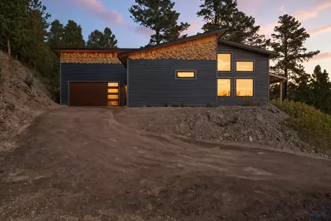 233 Mountain View Dr, Lead, SD 57754 photo 2