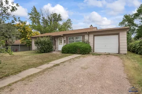 3306 Maple Ave, Rapid City, SD 57701 photo 3