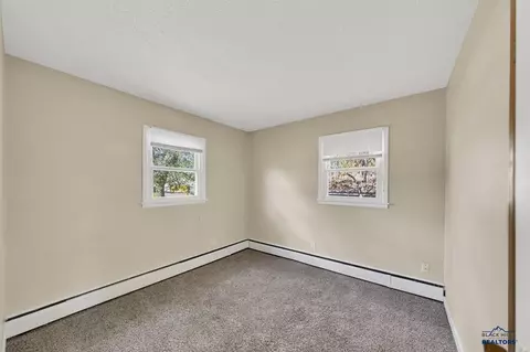 3306 Maple Ave, Rapid City, SD 57701 photo 10