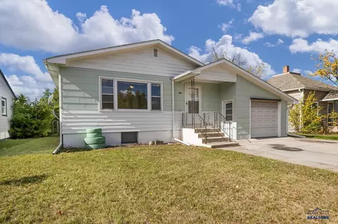 815 Haines Ave, Rapid City, SD 57701