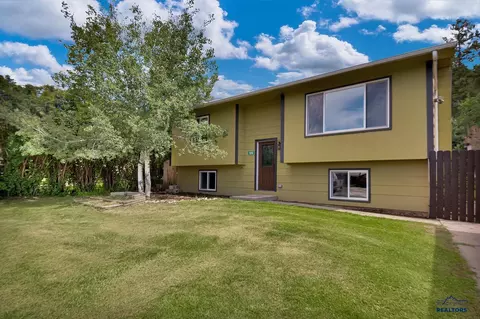 120 Matkins Ct, Hill City, SD 57745