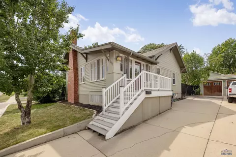 1421 11th St, Rapid City, SD 57701