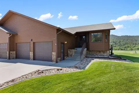1285 Duffer Dr, Rapid City, SD 57702