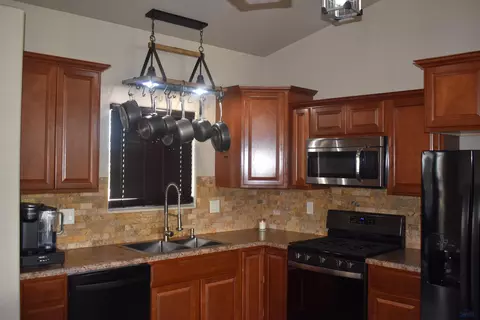 Kitchen - 480 Sovereignty Ln, Box Elder, SD 57719 photo 2 of 3