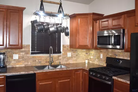 Kitchen - 480 Sovereignty Ln, Box Elder, SD 57719 photo 3 of 3