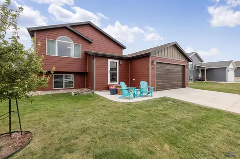 641 Liberty Park Dr, Box Elder, SD 57719 photo 2