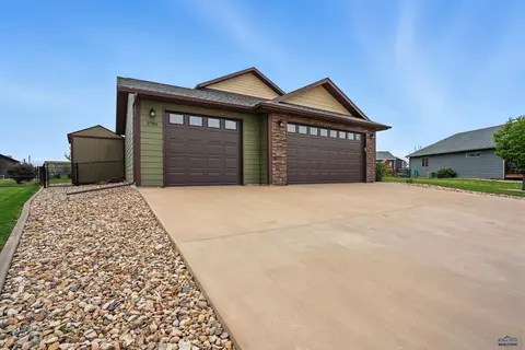 3785 Ward Ave, Spearfish, SD 57783 photo 2