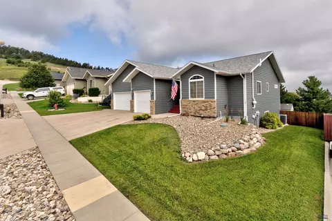 1018 Gladys St, Rapid City, SD 57701