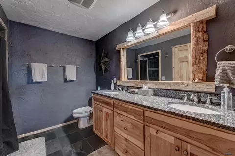 Bath - 21172 High Ridge Trl, Lead, SD 57754 photo 6 of 7