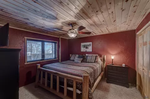 Bedroom - 21172 High Ridge Trl, Lead, SD 57754 photo 8 of 11