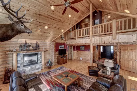 Living - 21172 High Ridge Trl, Lead, SD 57754 photo 3 of 4