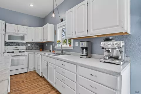 1417 Pine St, Sturgis, SD 57785 photo 19