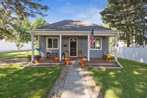 1417 Pine St, Sturgis, SD 57785 photo 2