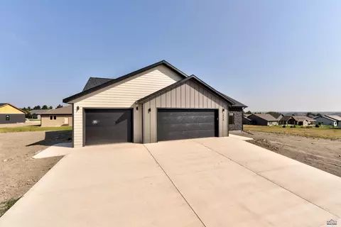 3516 Taylor Made Dr, Rapid City, SD 57703