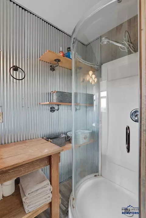 Bath - 14712 Halter Ct, Piedmont, SD 57769 photo 2 of 3