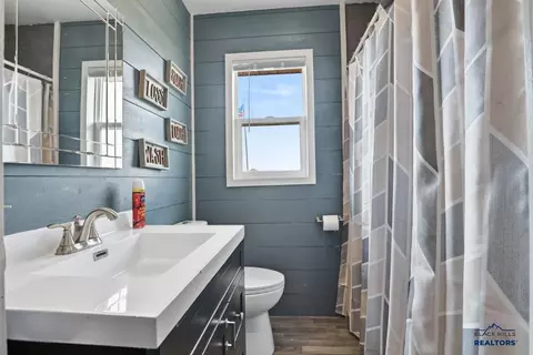 Bath - 14712 Halter Ct, Piedmont, SD 57769 photo 1 of 3