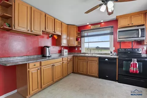 Kitchen - 14712 Halter Ct, Piedmont, SD 57769 photo 1 of 2