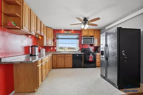Kitchen - 14712 Halter Ct, Piedmont, SD 57769 photo 2 of 2